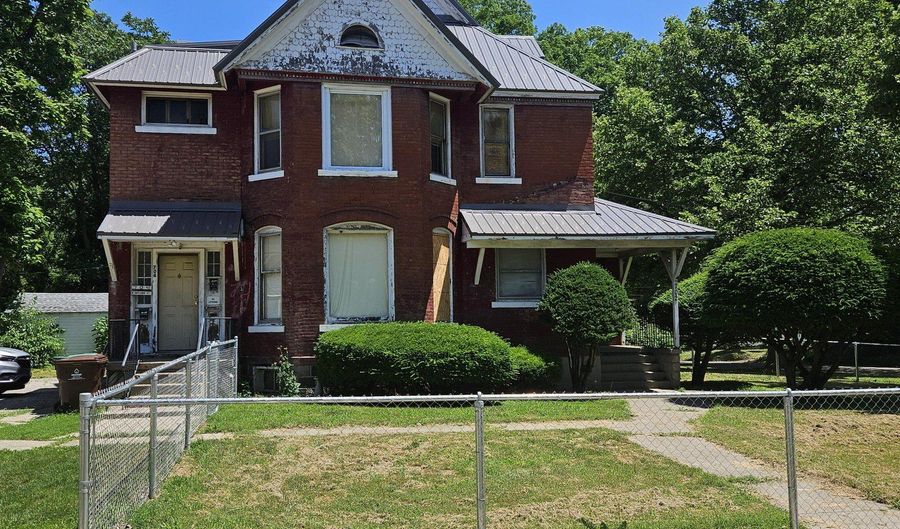 702 N Superior St, Albion, MI 49224 - 0 Beds, 0 Bath