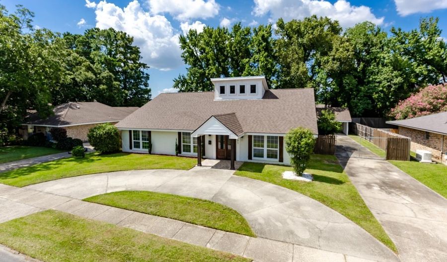 8591 Wakefield Ave, Baton Rouge, LA 70806 - 5 Beds, 2 Bath