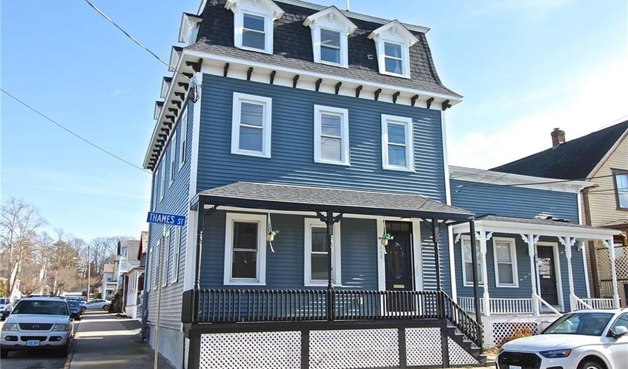 668 Thames St 2, Newport, RI 02840 - 2 Beds, 1 Bath