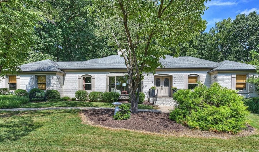 6334 Fair Valley Dr, Charlotte, NC 28226 - 4 Beds, 2 Bath