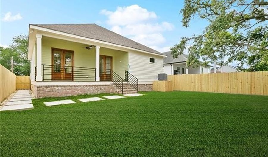 1704 AYCOCK St, Arabi, LA 70032 - 4 Beds, 2 Bath