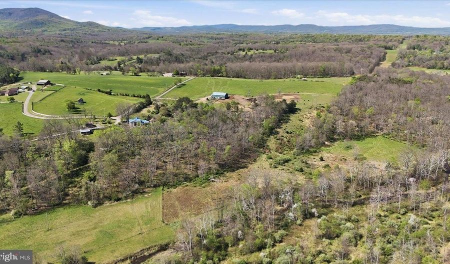 1264 TEARCOAT Rd, Augusta, WV 26704 - 4 Beds, 3 Bath