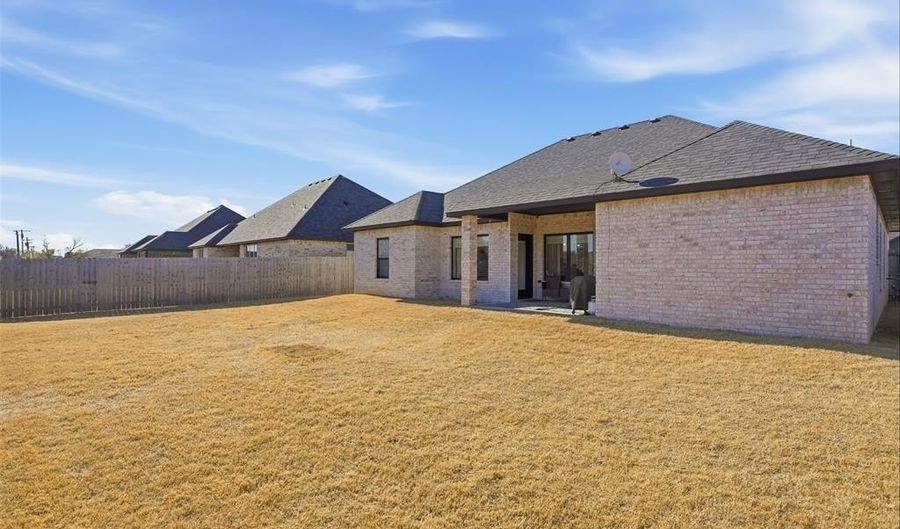 3312 Continental Ct, Altus, OK 73521 - 4 Beds, 2 Bath