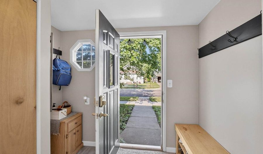 640 7th St N, Wisconsin Rapids, WI 54494 - 3 Beds, 1 Bath