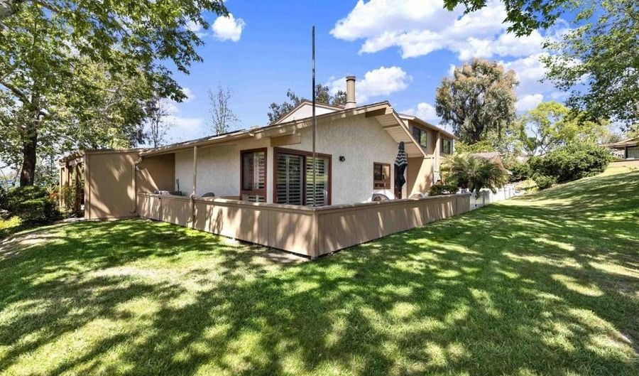 6050 Henderson Dr 16, La Mesa, CA 91942 - 3 Beds, 2 Bath