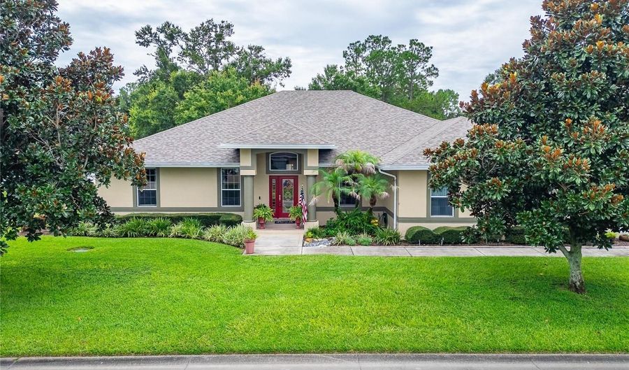 170 OLD NICHOLS Cir, Auburndale, FL 33823 - 5 Beds, 3 Bath