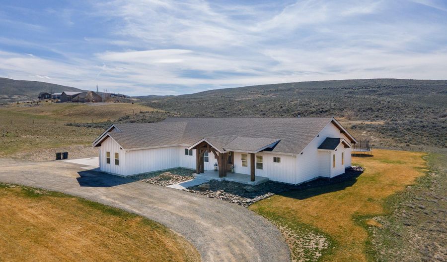 53 Black Hawk Dr, Carmen, ID 83462 - 5 Beds, 5 Bath