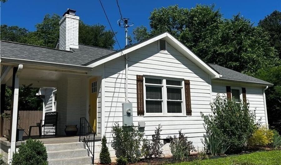 1611 Wellswood Dr SE, Atlanta, GA 30315 - 3 Beds, 2 Bath