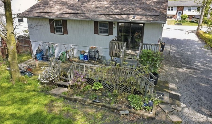 1358 E 27th St, Ashtabula, OH 44004 - 4 Beds, 2 Bath