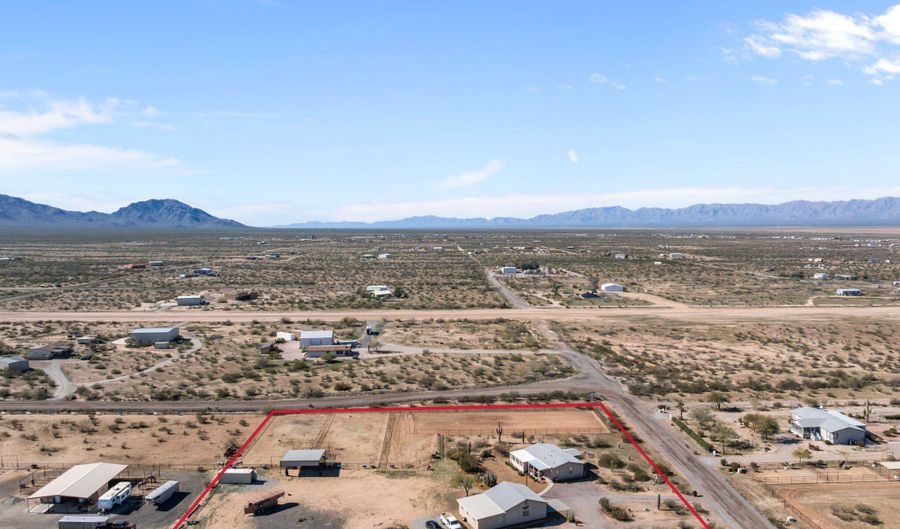 51539 W DONALD Rd, Aguila, AZ 85320 - 2 Beds, 2 Bath
