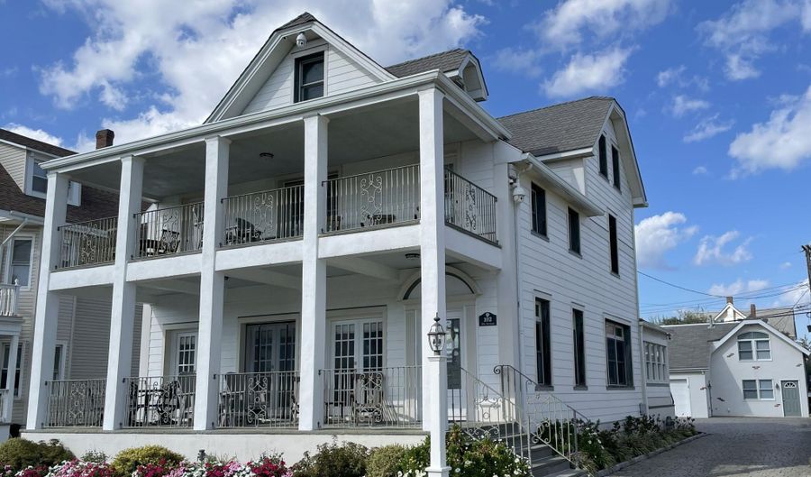 102 7th Ave, Belmar, NJ 07719 - 7 Beds, 5 Bath