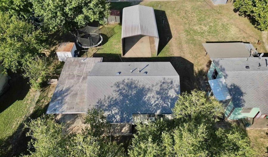 1311 N 9th St, Arkansas City, KS 67005 - 2 Beds, 1 Bath