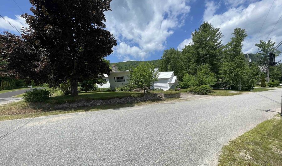 17 Charron Ave, Berlin, NH 03570 - 2 Beds, 1 Bath