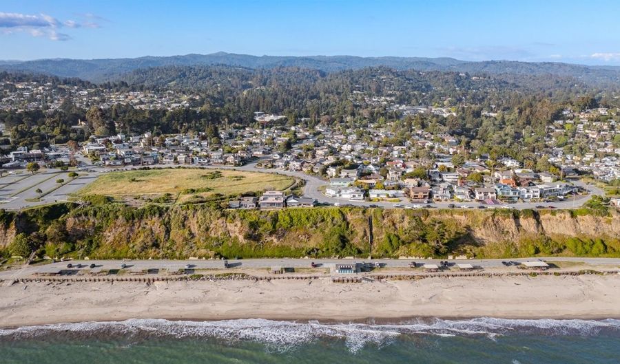 129 Santa Cruz Ave, Aptos, CA 95003 - 3 Beds, 3 Bath