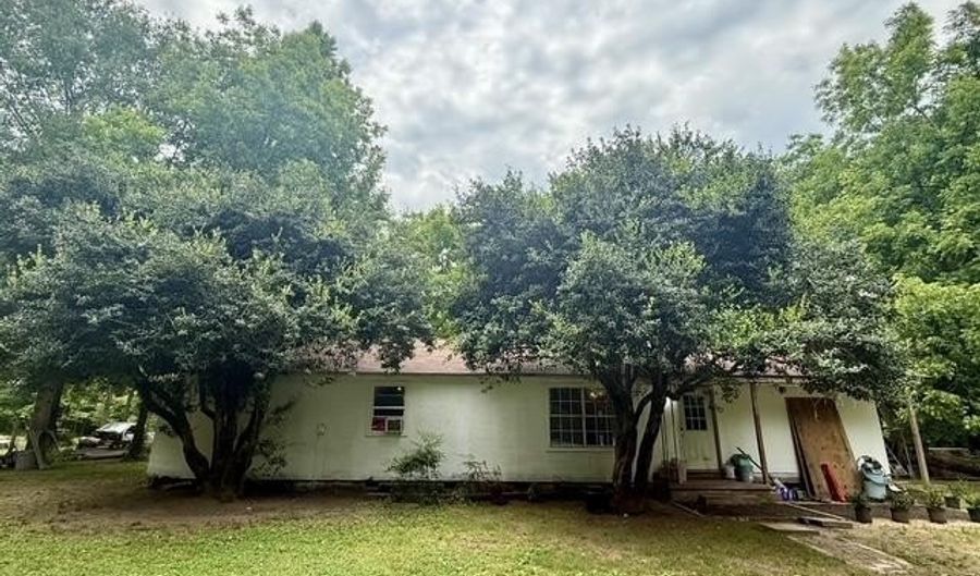 677 Snyder Rd, Arkadelphia, AR 71923 - 4 Beds, 2 Bath