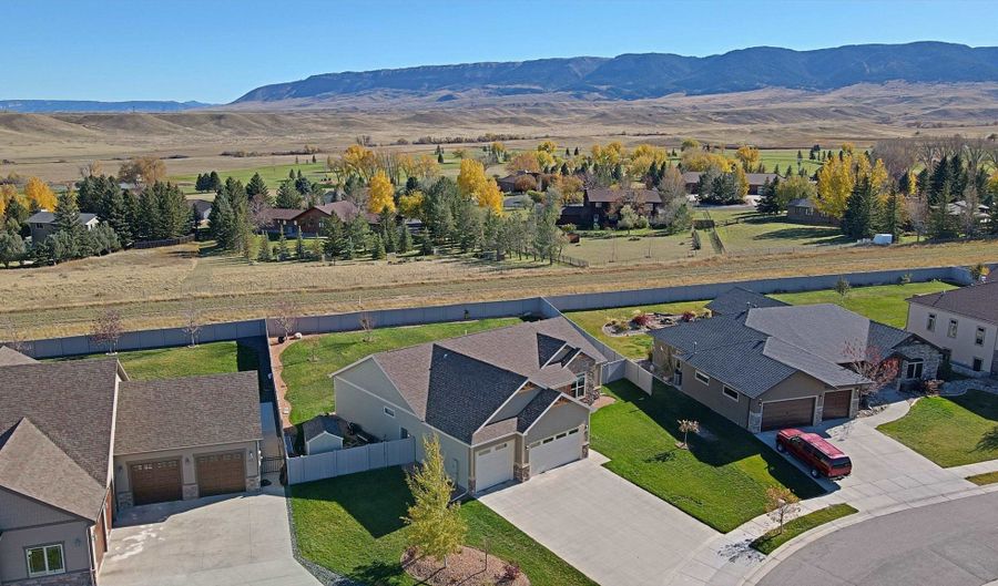 2793 Croydon Dr, Casper, WY 82609 - 4 Beds, 3 Bath