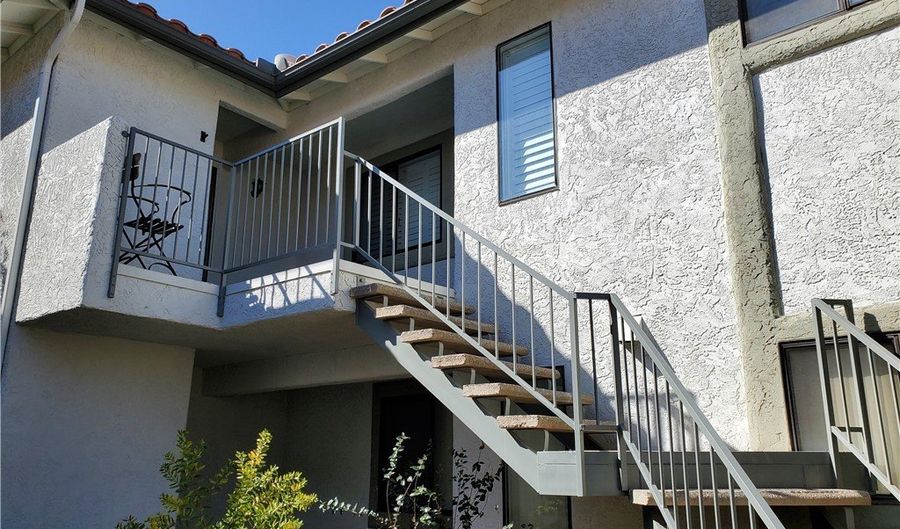 6737 Charleston Blvd 3, Las Vegas, NV 89146 - 2 Beds, 2 Bath