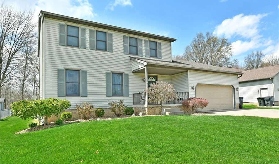 3462 Starwick Dr, Canfield, OH 44406 - 3 Beds, 3 Bath