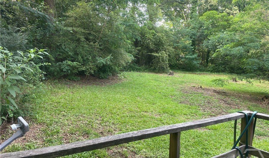 135 A Springtree Rd 135A, Athens, GA 30605 - 2 Beds, 1 Bath