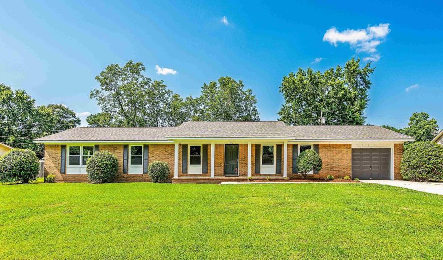 212 Cascade Dr, Athens, AL 35611 - 3 Beds, 2 Bath