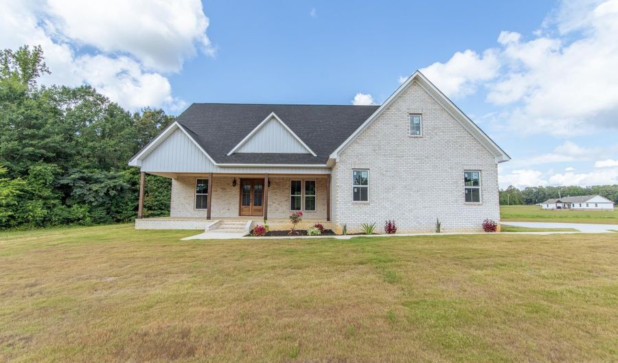 90 COLUMBUS, Adamsville, TN 38310 - 3 Beds, 3 Bath