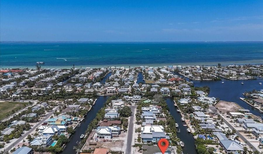 229 WILLOW Ave, Anna Maria, FL 34216 - 5 Beds, 5 Bath