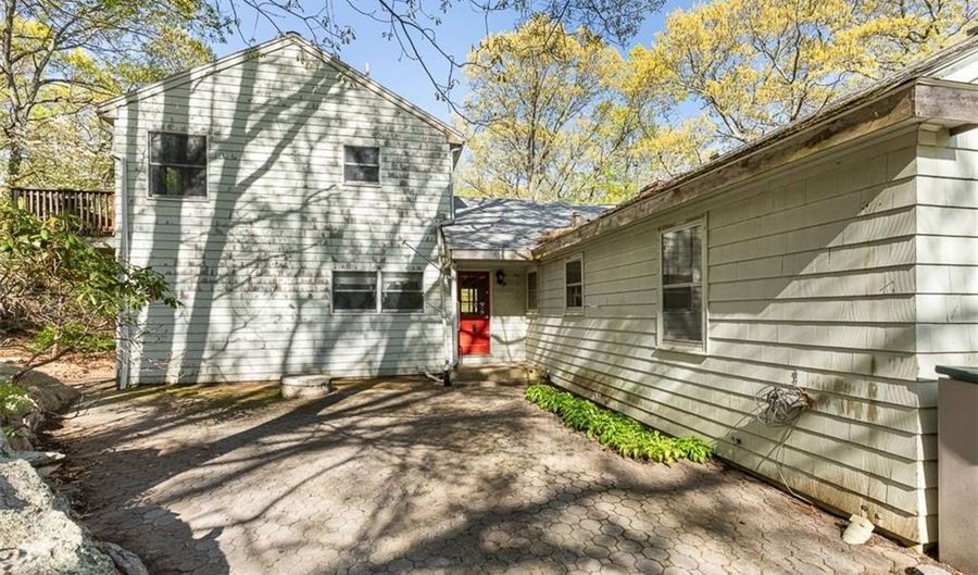 101 Cobble Hill Rd, Lincoln, RI 02865 - 4 Beds, 5 Bath