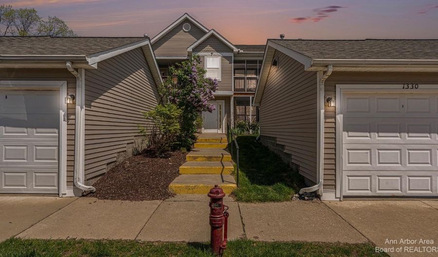 1328 Heatherwood Ln, Ann Arbor, MI 48108 - 2 Beds, 2 Bath