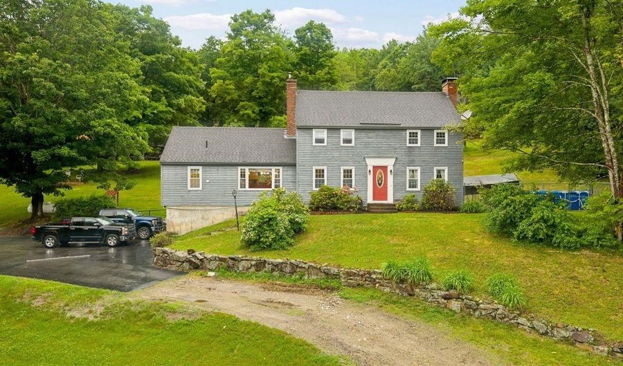 39 Briar Hill Rd, Bristol, NH 03222 - 6 Beds, 3 Bath