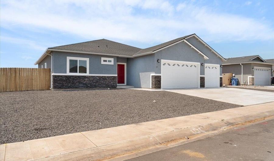 815 Great Basin Ln, Fallon, NV 89406 - 3 Beds, 2 Bath