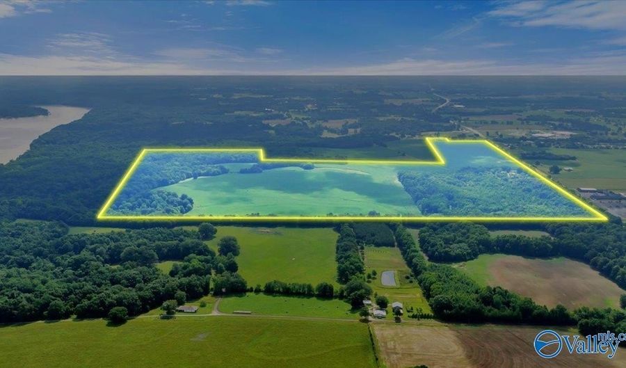 8855 US Highway 72 W, Athens, AL 35611 - 0 Beds, 0 Bath