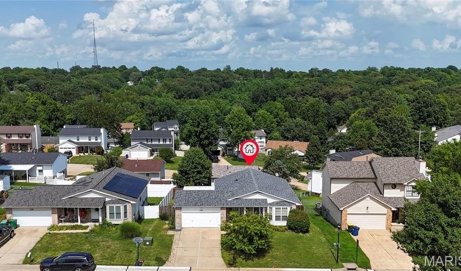 4130 Brook Ridge Dr, Arnold, MO 63010 - 3 Beds, 3 Bath