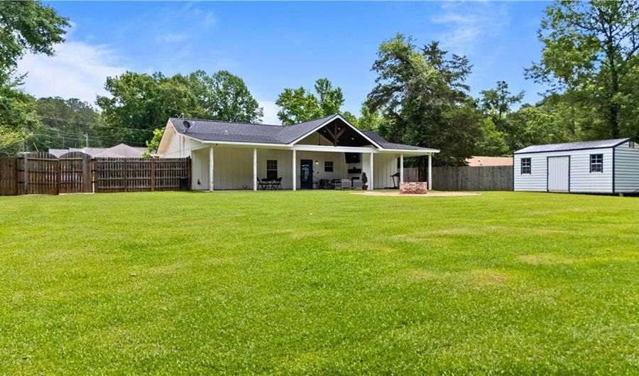 625 HOWARD St, Auburn, AL 36832 - 3 Beds, 2 Bath