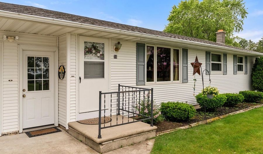 55 Villa Hgts Ct, Algoma, WI 54201 - 3 Beds, 1 Bath