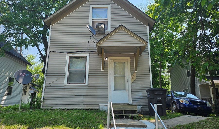 1251 10th St, Des Moines, IA 50314 - 2 Beds, 1 Bath