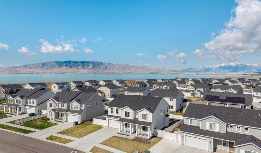 1058 S 800 W, American Fork, UT 84003 - 5 Beds, 4 Bath