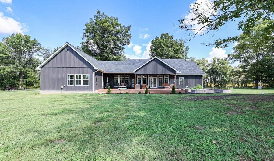 198 County Road 1048, Bardwell, KY 42023 - 5 Beds, 4 Bath