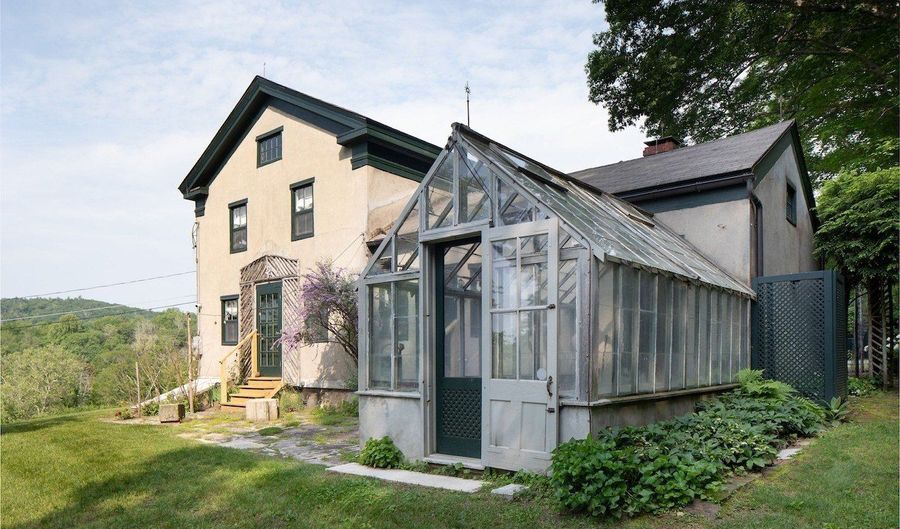 163 Dublin Rd, Canaan, CT 06031 - 2 Beds, 2 Bath