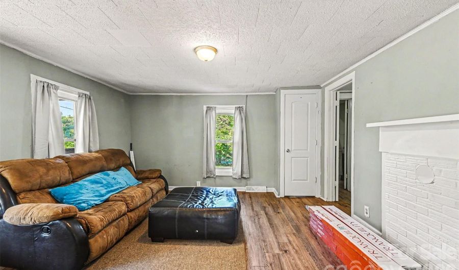 1025 Martin Luther King Jr Dr, Albemarle, NC 28001 - 2 Beds, 1 Bath