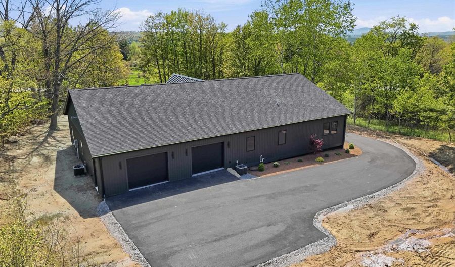 246 Jamestown Rd, Belmont, NH 03220 - 2 Beds, 3 Bath
