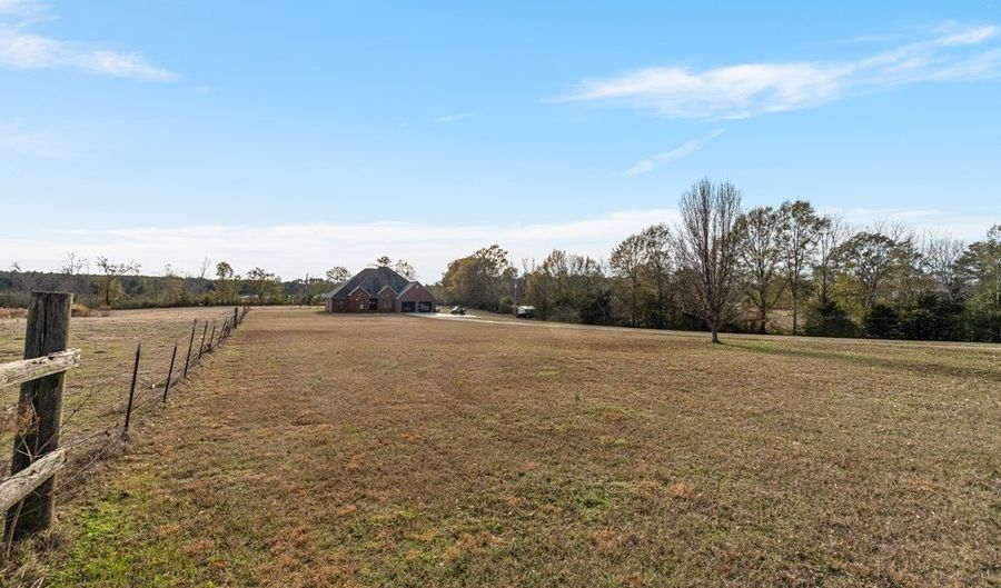641 Chicora River Rd, Buckatunna, MS 39322 - 4 Beds, 3 Bath
