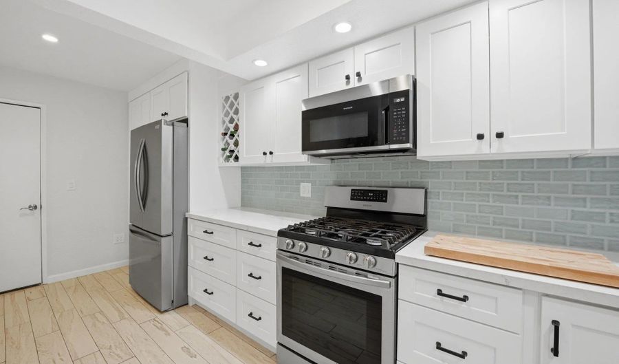 2992 Brandon Cir, Carlsbad, CA 92010 - 4 Beds, 3 Bath