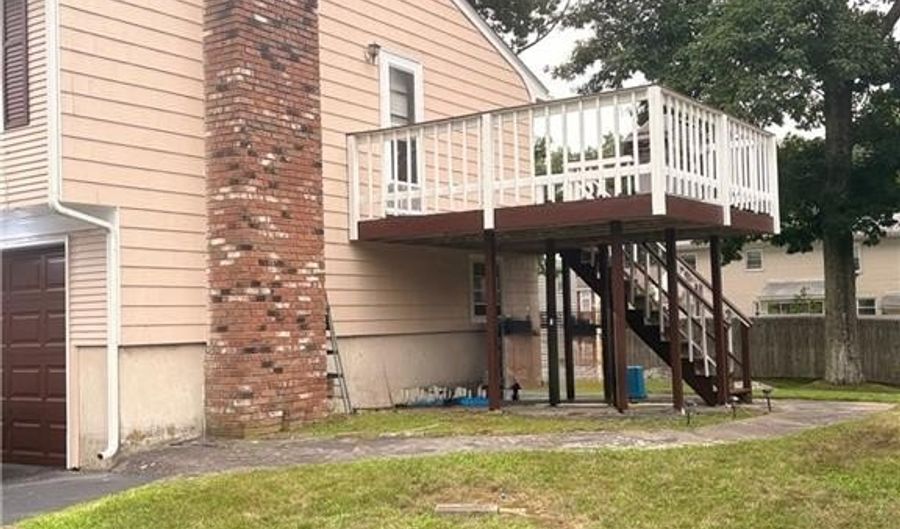 52 Bicentennial Way, North Providence, RI 02911 - 4 Beds, 4 Bath