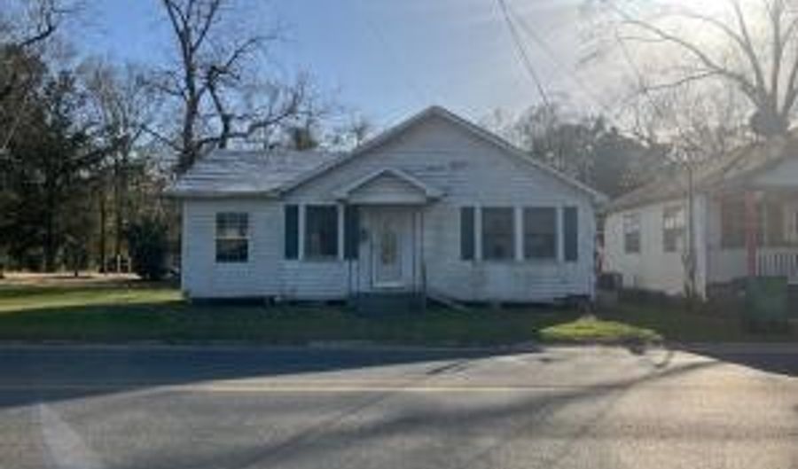 4242 Martin Luther King Blvd, Moss Point, MS 39563 - 3 Beds, 1 Bath