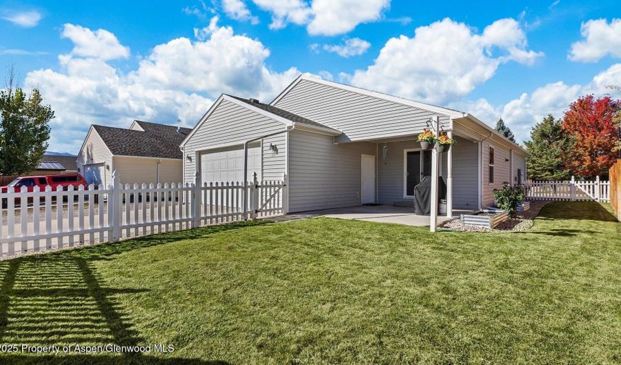 321 Columbine Dr, Rifle, CO 81650 - 3 Beds, 2 Bath