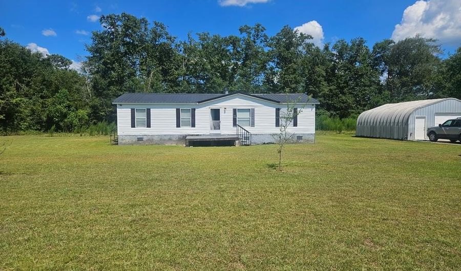 137 Hood Dr, Adel, GA 31620 - 3 Beds, 2 Bath