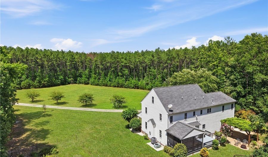 13155 Greenwood Creek Dr, Ashland, VA 23005 - 4 Beds, 3 Bath