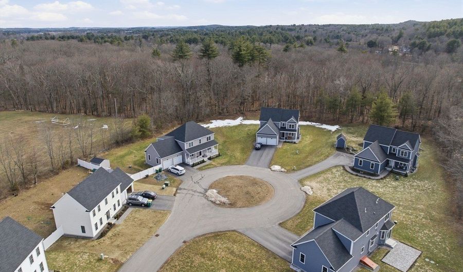 9 Wilson Rd 11A, Berlin, MA 01503 - 3 Beds, 3 Bath