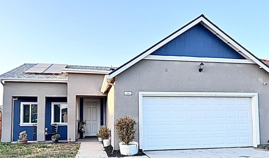 13600 Crocus Way, Armona, CA 93202 - 4 Beds, 2 Bath
