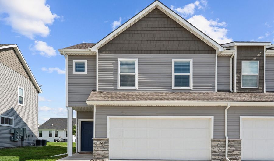 1235 NW 33rd Ln, Ankeny, IA 50023 - 3 Beds, 3 Bath